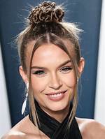 Who Is Josephine Skriver? 5 Facts About Victoria’s Secret’s Angel – Hollywood Life