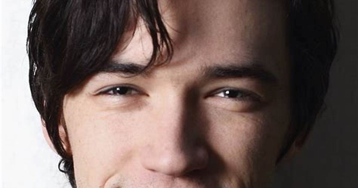 Who Is Liam Aiken Dating Now ·