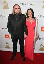 Who Is Linda Gibb, Barry Gibbs Wife and Where Is She Today? ·