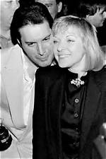 Who Is Mary Austin? Facts About Freddie Mercury’s Ex-Fiancee & Friend – Hollywood Life