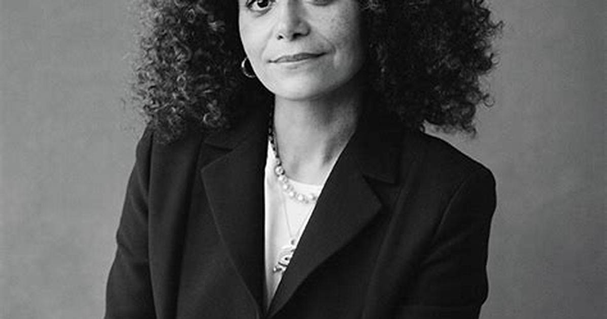 Who Is Samira Nasr? — 5 Things About New Harper’s Bazaar Editor – Hollywood Life