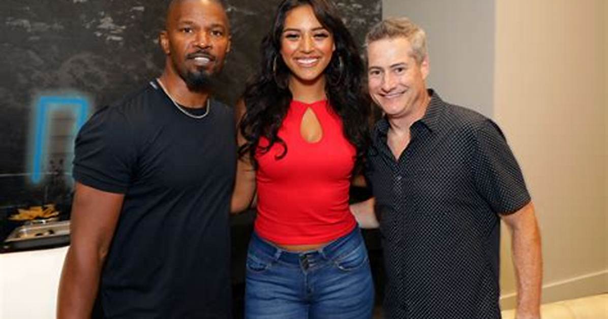 Who Is Sela Vave? 5 Things on Singer Who Is Jamie Foxx’s Protege – Hollywood Life