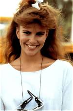 Who Is Tawny Kitaen? 5 Things About Actress Who Died – Hollywood Life