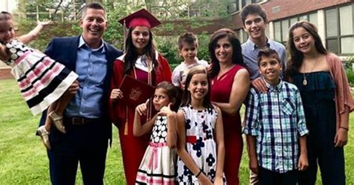 Why Did Maria Victoria Margarita Duffy Father Resign from Congress?