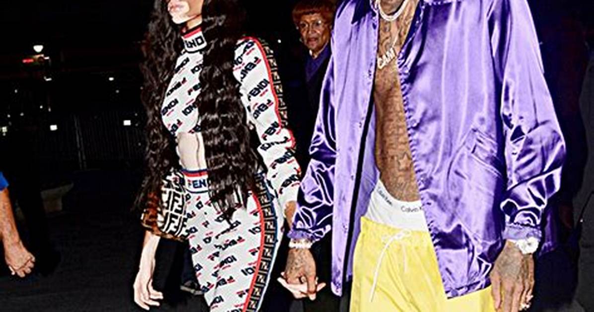 Wiz Khalifa & Winnie Harlow Hold Hands Outside of L. A. Lakers Game – Hollywood Life
