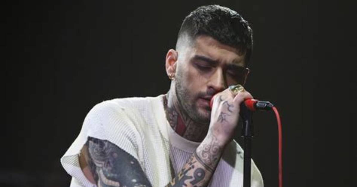 Zayn Malik Sings One Direction Song ‘Night Changes’ in New Video – Hollywood Life